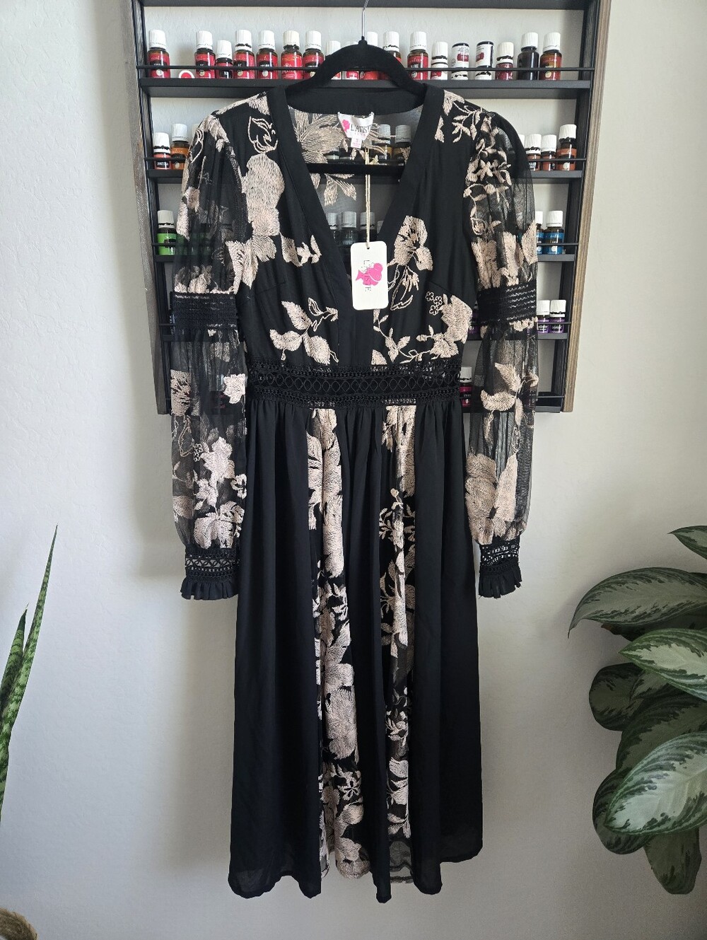 Black Floral Long Sleeve V-Neck Midi Dress Size Small